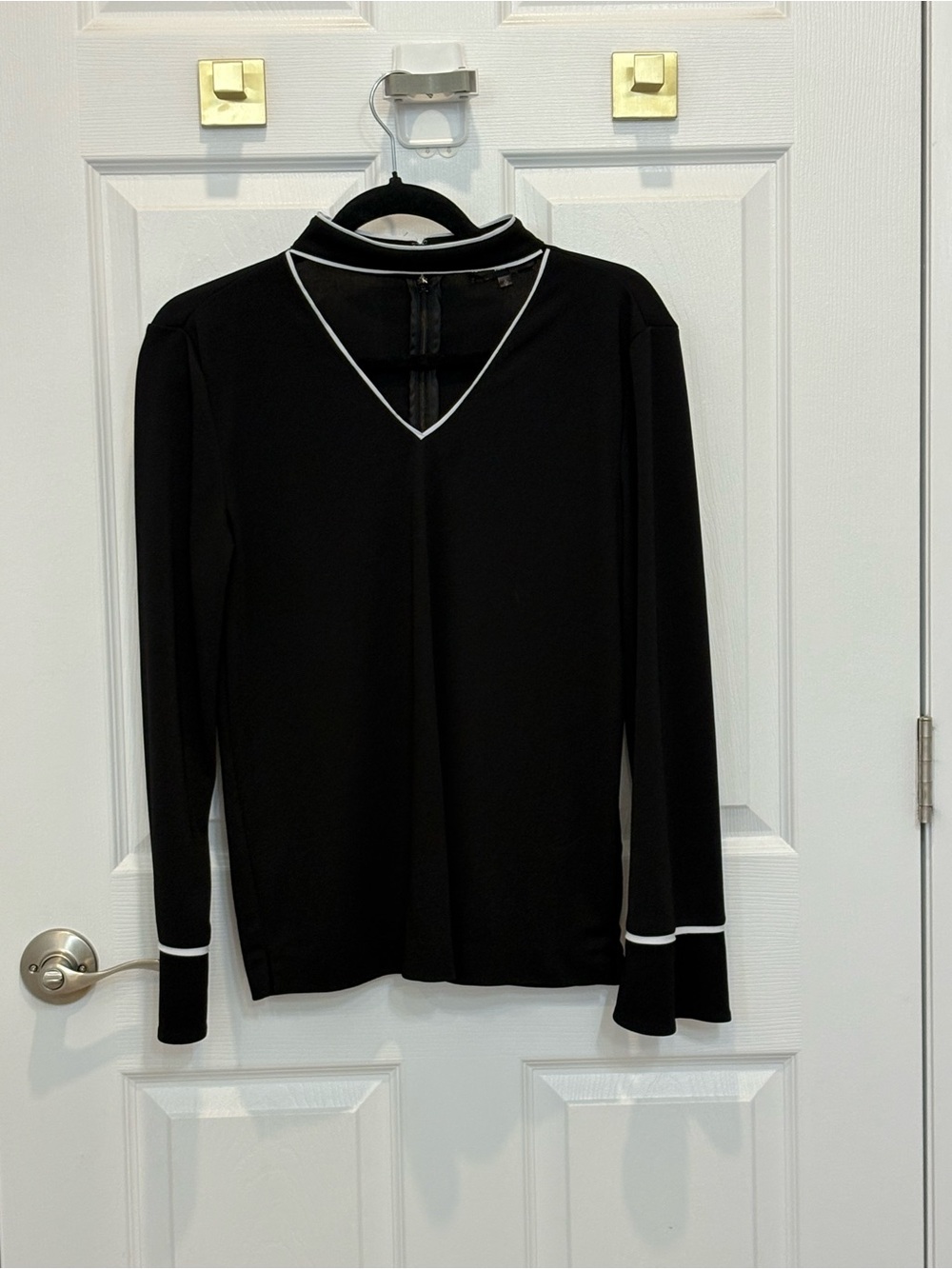 Karl Lagerfeld Black Long-Sleeve Sweater with White Trim#1465